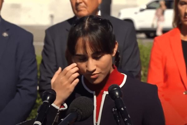 sn.obrazovky Chloe Coles Detransition Story youtube.com 1024x557 1