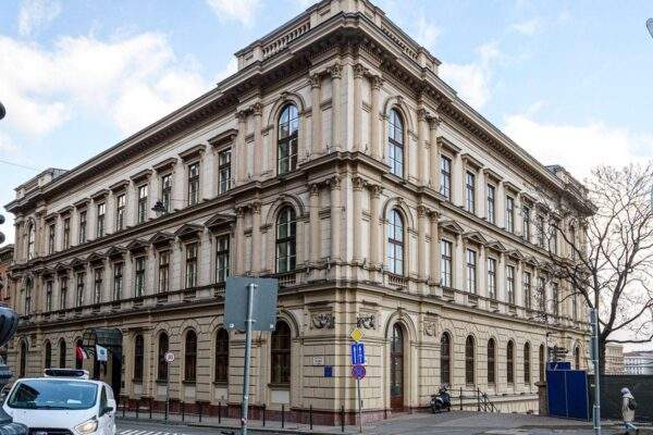 International Investment Bank