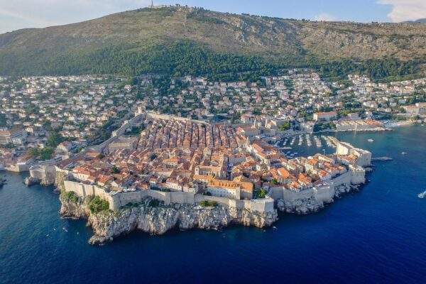 dubrovnik city 2236067 1920