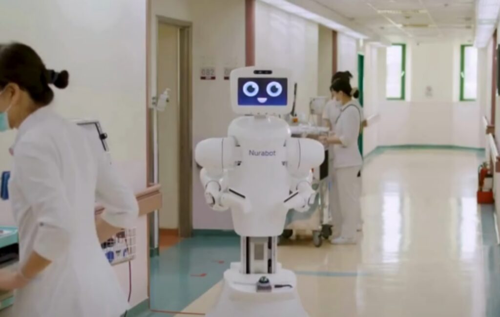 robot sestricka nemocnican