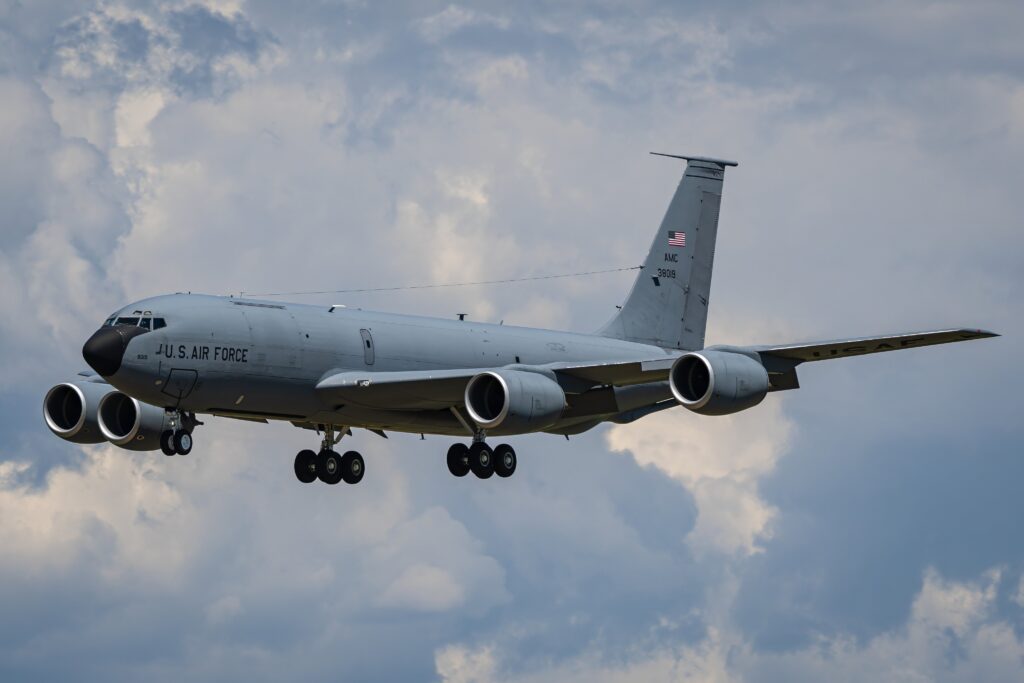 KC 135