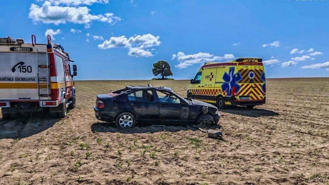 nehoda auto prevratene