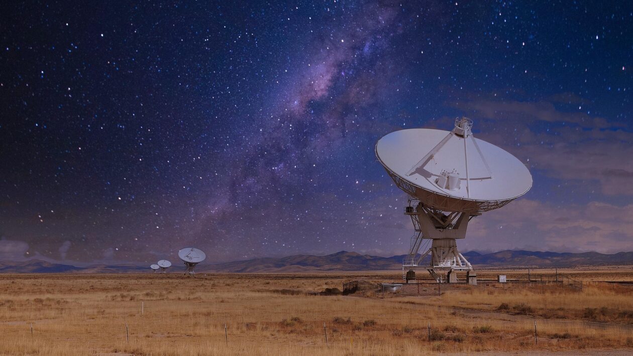 satelit vesmir