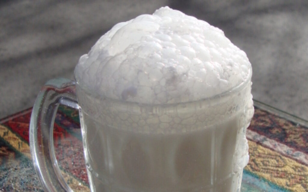 turecko napoj jogurt mineralka ayran 1