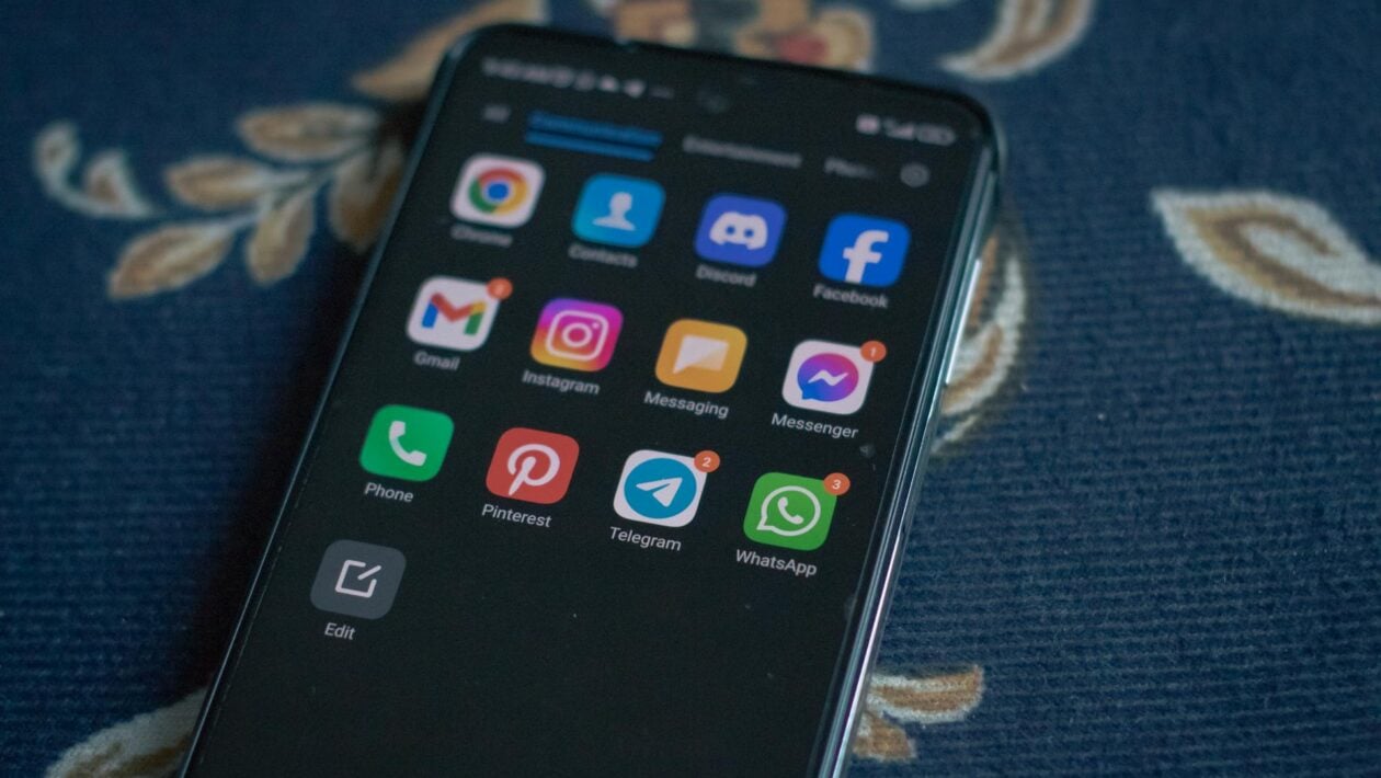 odpocuvanie telefon mikrofon vypnut