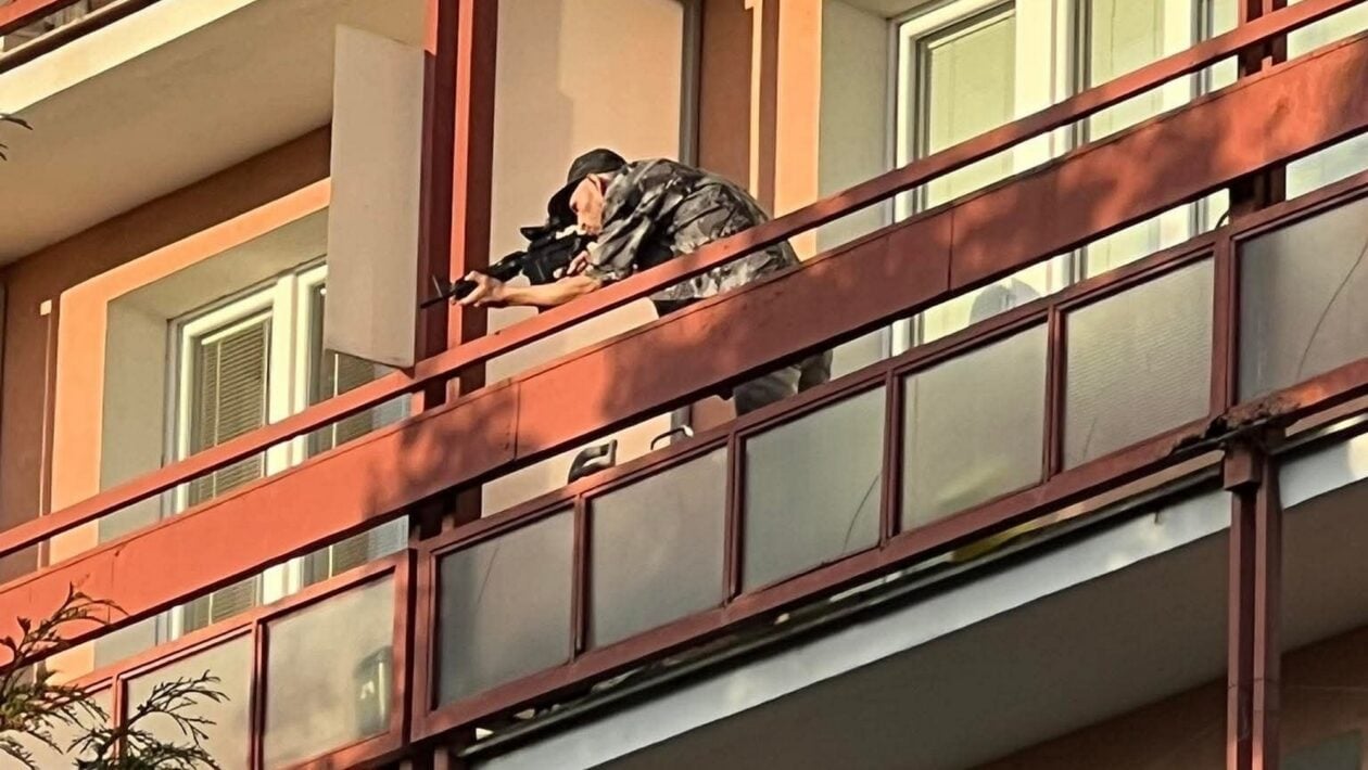 zilina muz zbran balkon