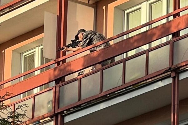 zilina muz zbran balkon