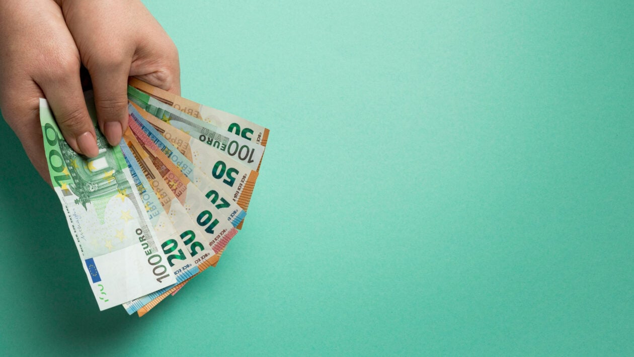 euro peniaze prispevok cestovne
