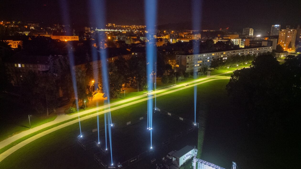 svetla obloha banska bystrica