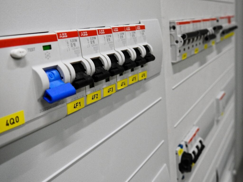 istic elektrina
