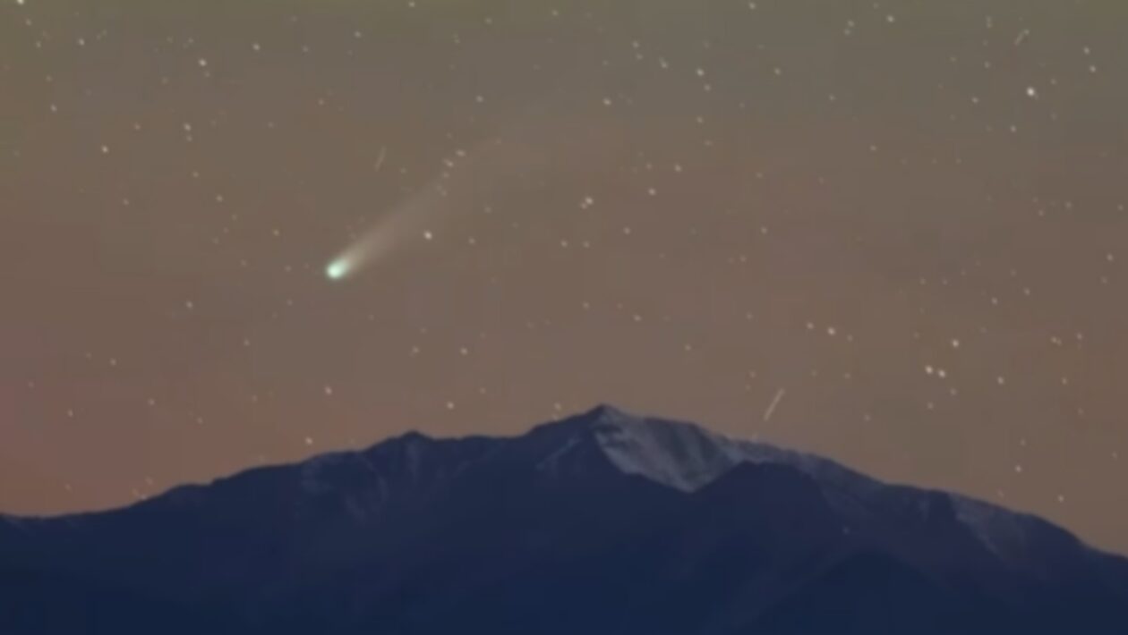 kometa lemmon fotky slovensko