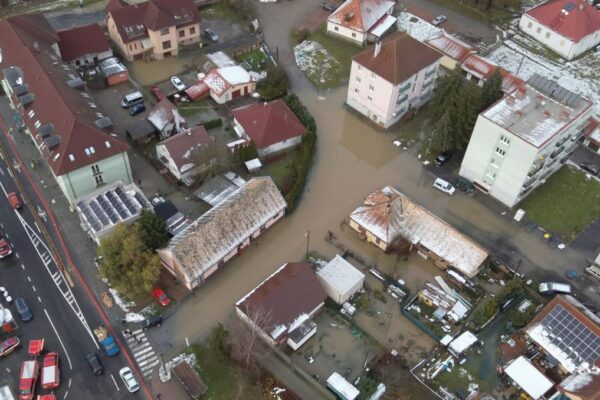 sliac zaplavy potopa voda