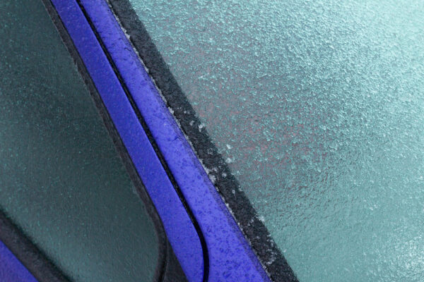 zamrznute auto okno celne