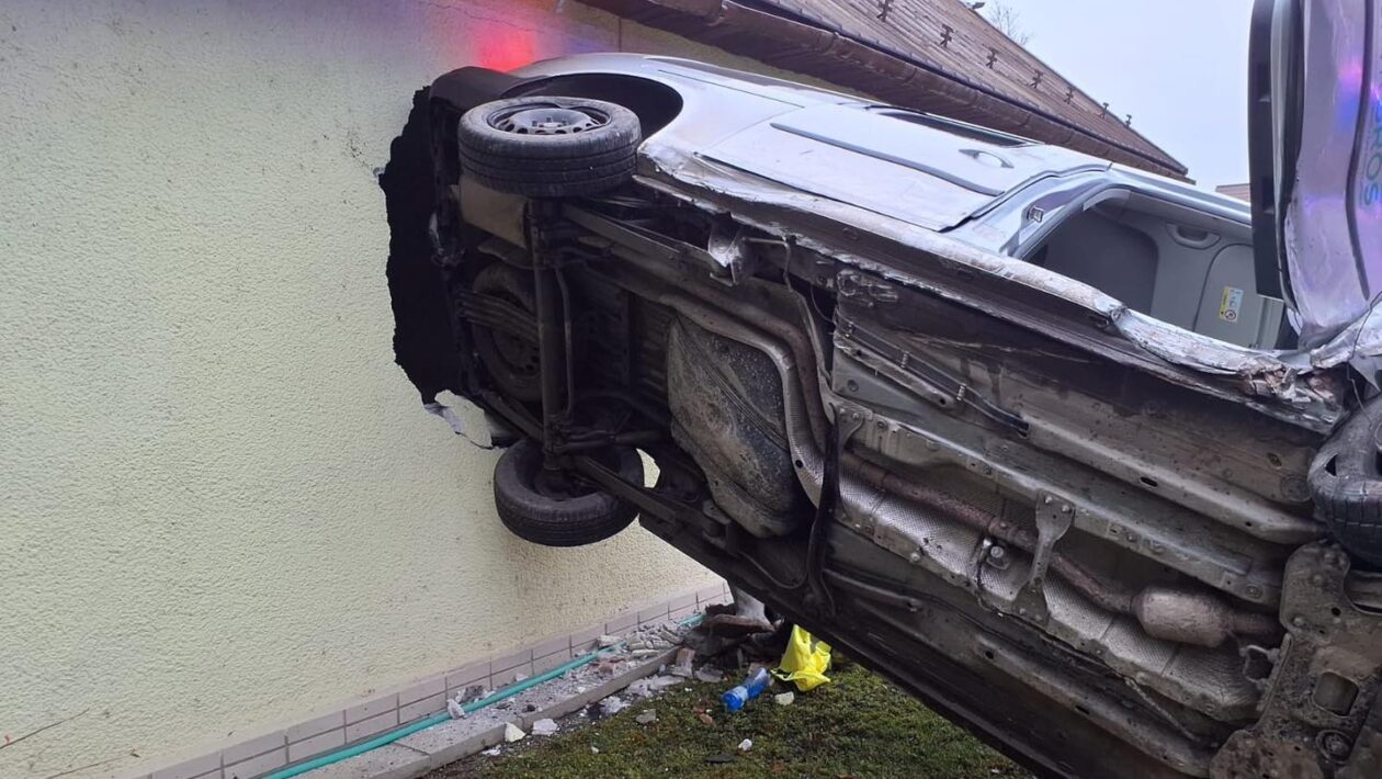 auto dom gbelany mur