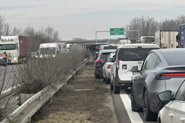 nehoda dialnica d1 neprejazdna dubnica