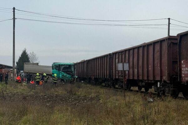 nehoda vlak nakladiak