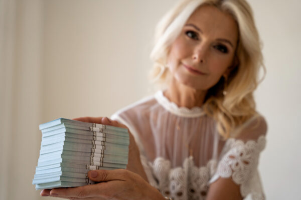 peniaze zena horoskop