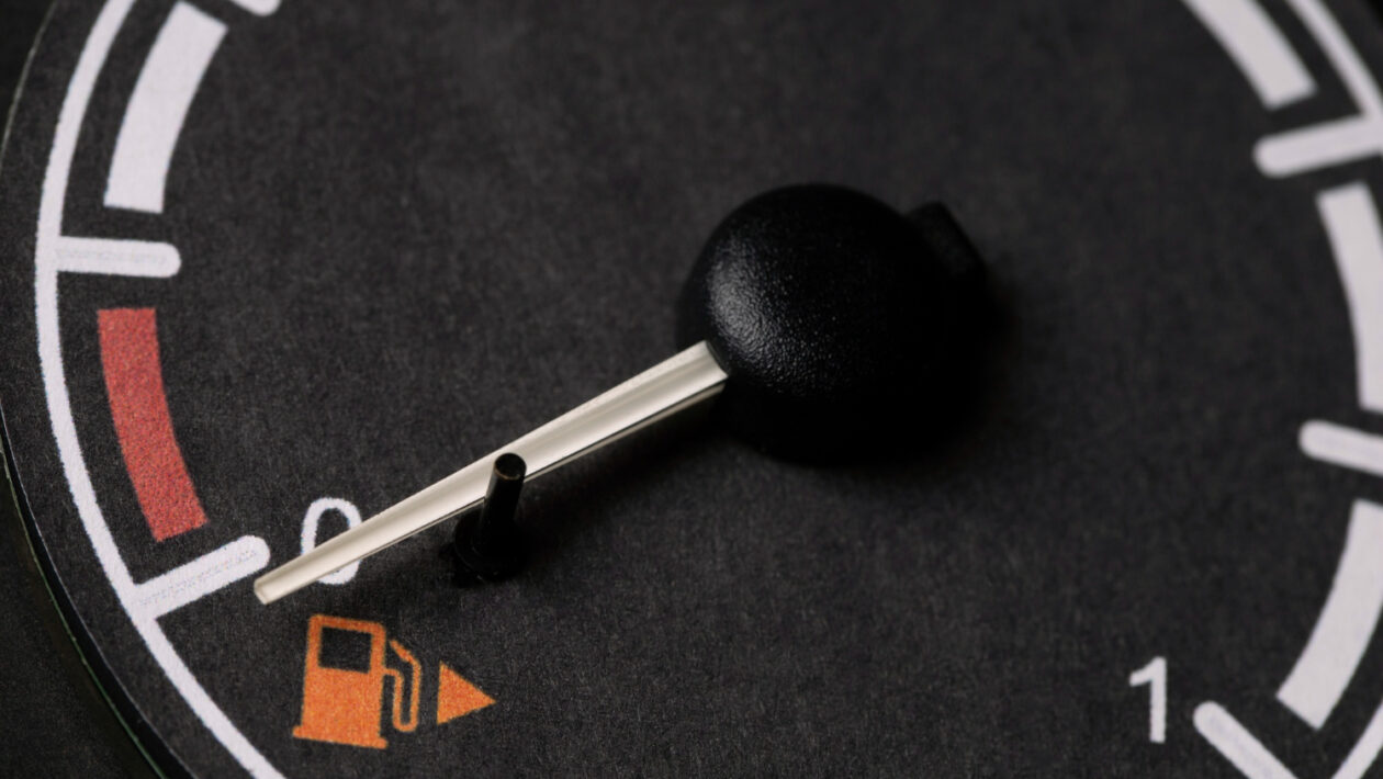 prazdna nadrz km auto