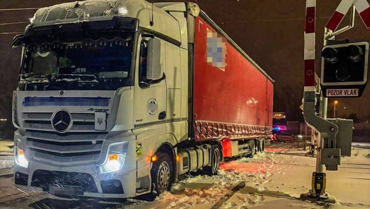 kamion vlak michalovce