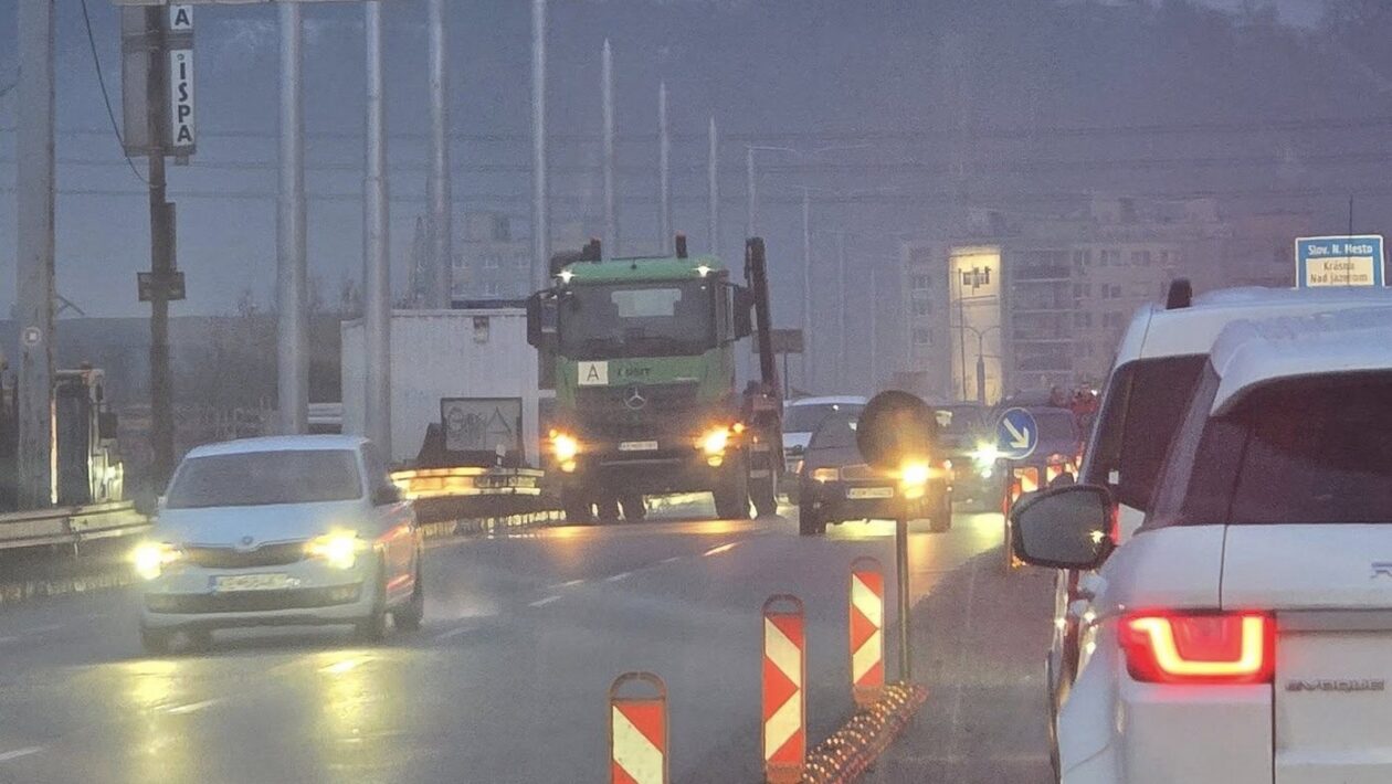 kosice nehoda most vss