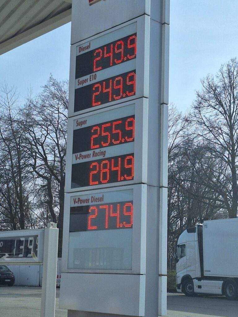 649612892 25994137110197495 134307725894853702 n