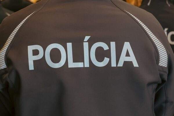 policia 8
