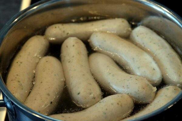 biela klobasa varenie