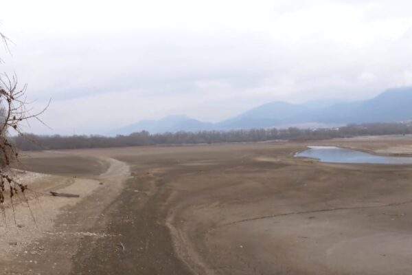 vyschnuta liptovska mara