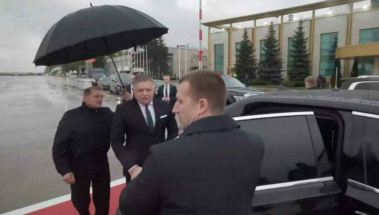 Fico je v Moskve. Rusom odkázal niečo, čo šokuje celú EÚ • Plénum