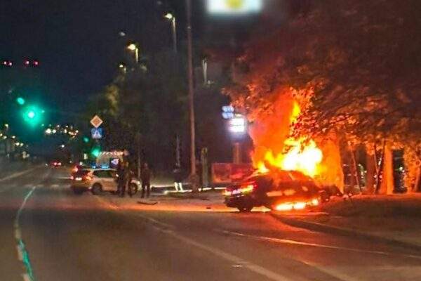 nehoda bratislava horiace auto