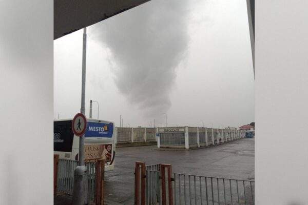 tromba tornado topolcany