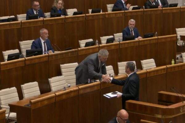 parlament fico