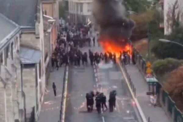 pariz protest