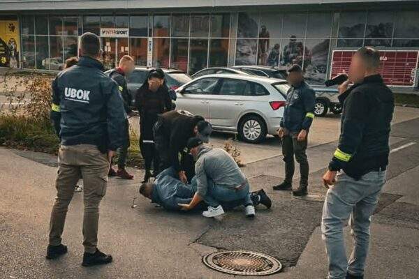 policia 1 2